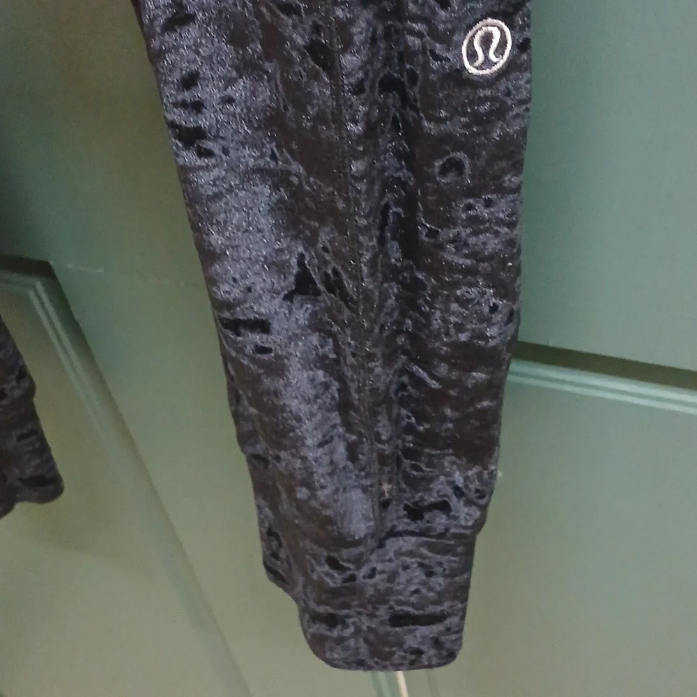 Lululemon Ready To Crush Jogger Pants In Black Velvet Size 8